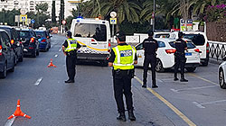 Controls Policia Local i Nacional a av 8 d'agost